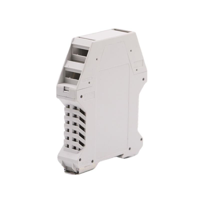 Въведение в корпуса на DIN шина за клемен блок на PCB